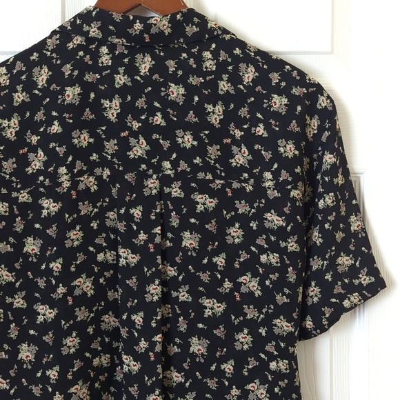 Jones New York 90's Vintage Floral Short Sleeve Button Down Blouse Black 10 - Picture 10 of 10